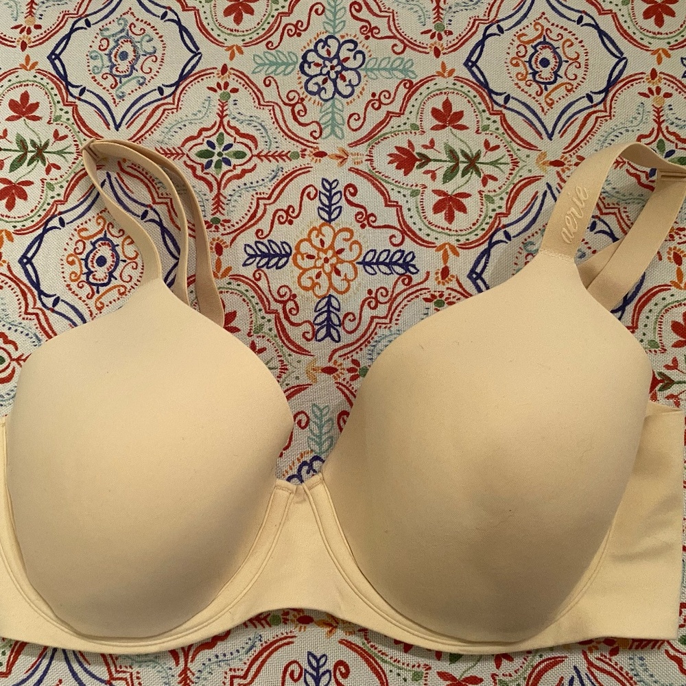 NWOT AERIE SMOOTHEZ Full Coverage Lightly Lined Bra 34D